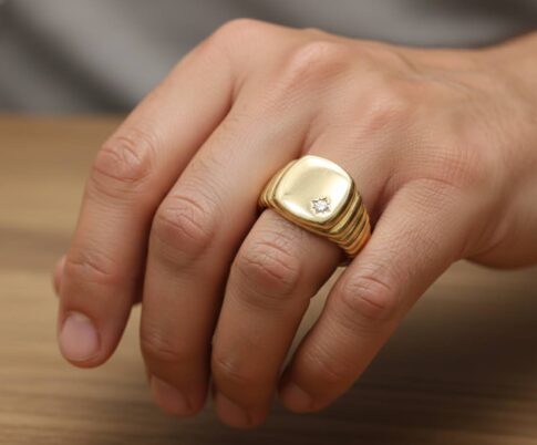 Christian geel gouden diamanten cachet ring