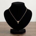 Gouden ketting met T hanger