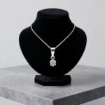 Wit gouden diamanten hanger