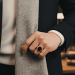 Geel gouden zegelring met heliotroop