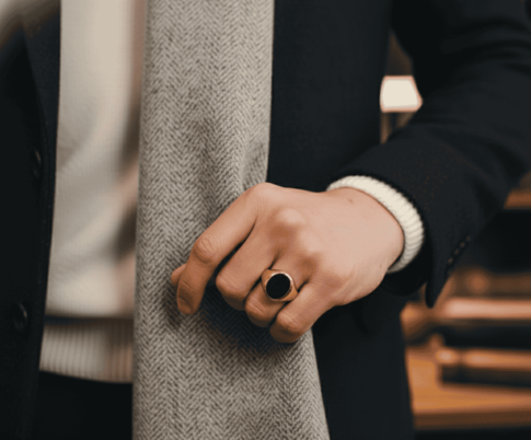 Geel gouden zegelring met heliotroop