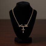 Gouden Arabische naam met kruis hanger