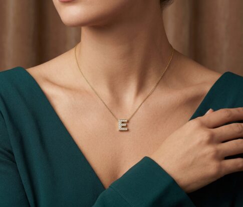 Gouden ketting met E zirkonia hanger