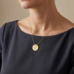 Geel gouden ketting met ronde hanger
