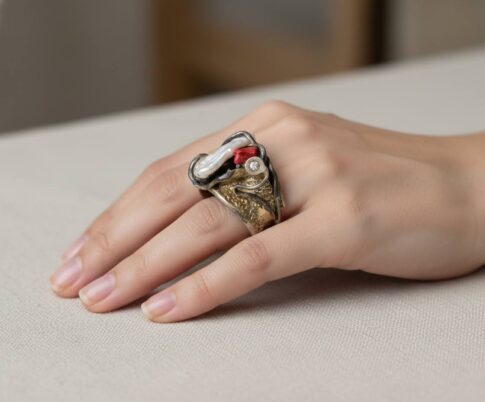 Zilveren ring met parel en rhodoniet