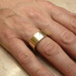 Christian bicolor cachet ring