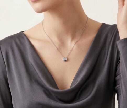 Wit gouden solitair zirkonia hanger