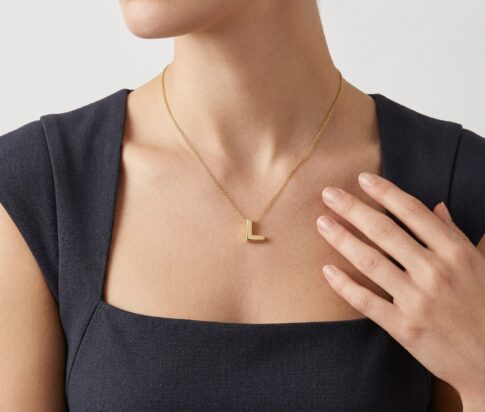 Gouden ketting met L hanger