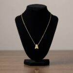 Gouden ketting met A hanger