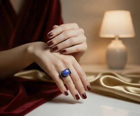 Zilveren ring met lapis lazuli