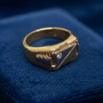 14 karaat gouden cachet ring met diamant
