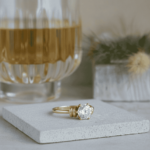 14 karaats gouden ring solitair met zirkonia