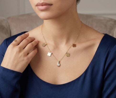 Gouden klaver en zirkonia hanger