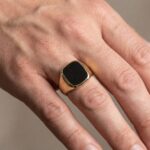 Gouden zegelring met heliotroop