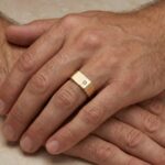 Tricolor gouden cachet ring met diamant