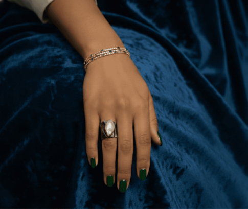 Zilveren ring met labradoriet