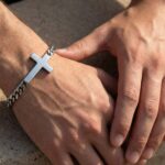 Zilveren armband met kruis