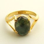 Gouden ring met labradoriet