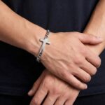 Zilveren armband met kruis