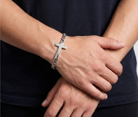 Zilveren armband met kruis