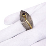 Zilveren blad ring met zwarte zirkonia
