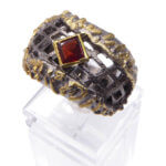 Zilveren ring met granaat