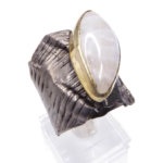 Zilveren ring met labradoriet