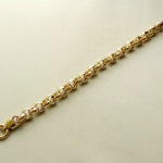 Geel gouden Christian jasseron armband