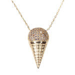 Gouden ketting met ijshoorn hanger