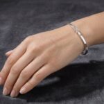 Christian wit gouden slavenarmband