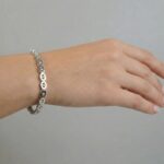 Christian wit gouden ovale armband