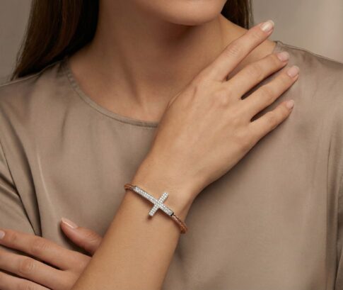 Christian kruis armband met diamanten