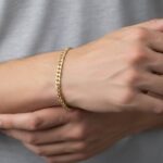 Christian massieve armband