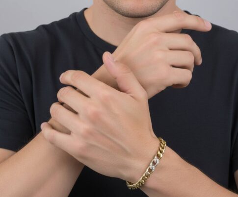 Christian bicolor armband