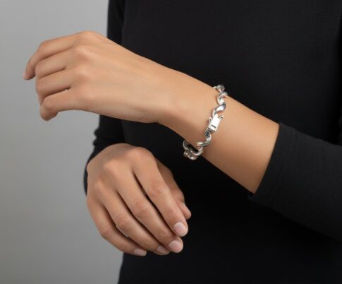 Christian wit goud armband