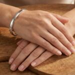 Gouden slavenarmband