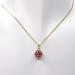 Gouden ketting met robijn hanger