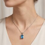 Wit gouden hanger met topaas