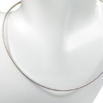 Wit gouden omega spang collier