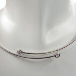 Wit gouden spang met diamanten