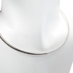 Wit gouden spang omega collier