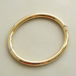 Geel gouden slavenarmband rond model