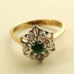 14 karaat gouden ring met smaragd en diamant