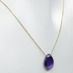 Gouden ketting met ovale amethist hanger