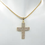 Gouden kruis met zirkonia's