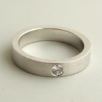 14 karaat wit gouden Christian ring met diamant