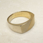 Christian bicolor cachet ring