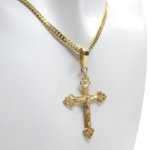 Geel gouden orthodoxe kruis