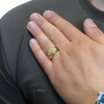 Geel en wit gouden cachet ring met diamant