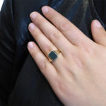 Gouden cachet ring met heliotroop